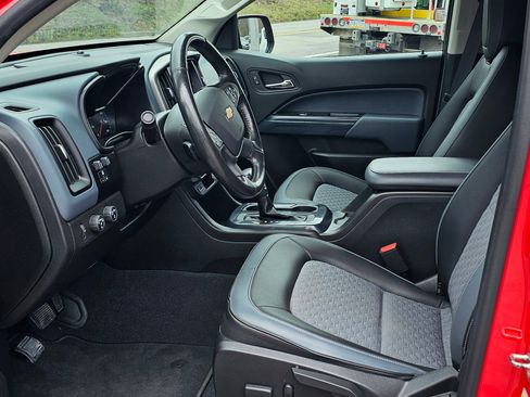 Used 2020 Chevrolet Colorado Z71 image 17