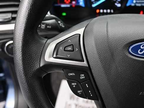 Used 2019 Ford Fusion SE image 18