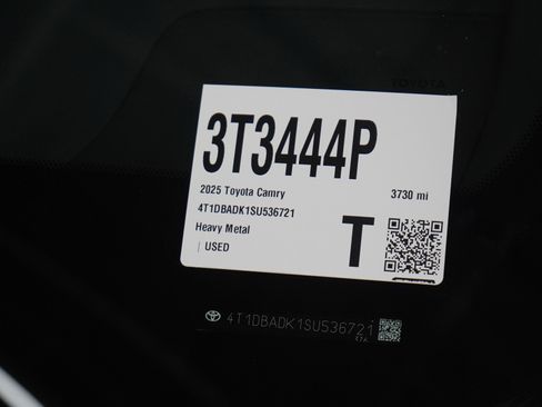 Used 2025 Toyota Camry SE image 26