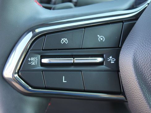 Used 2025 Chevrolet Equinox RS w/ Convenience Package III AWD/4WD image 17