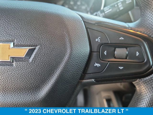 Used 2023 Chevrolet TrailBlazer LT w/ Convenience Package AWD/4WD image 18