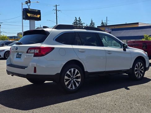 Used 2017 Subaru Outback 2.5i Limited AWD/4WD image 6