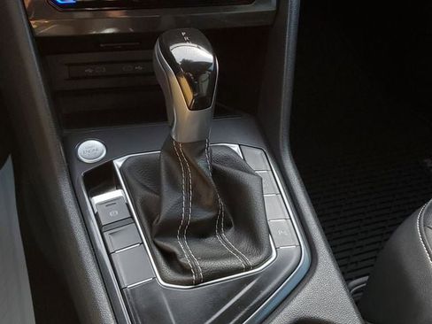 Used 2024 Volkswagen Tiguan SE R-Line image 35