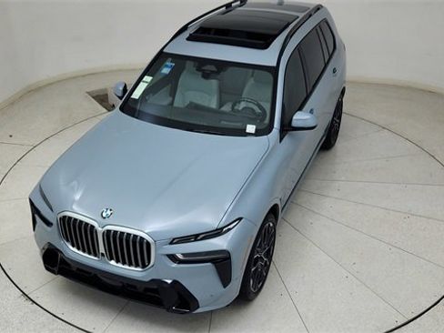 Used 2025 BMW X7 xDrive40i w/ M Sport Package image 81