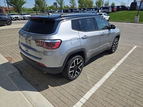 Used 2018 Jeep Compass Limited w/ Navigation Group image 5