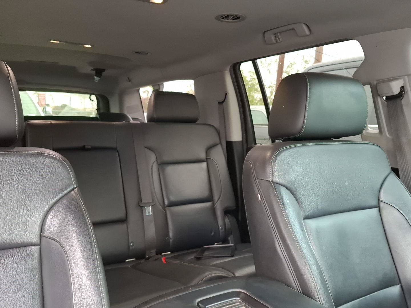 Used 2019 Chevrolet Suburban LT RWD image 11