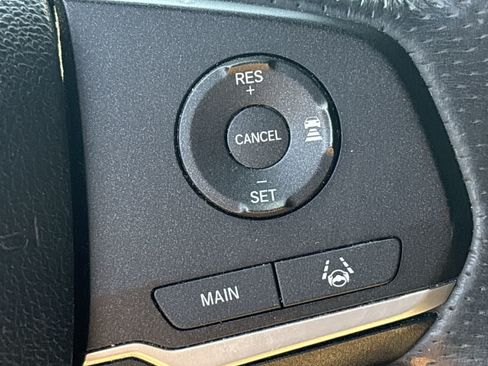 Used 2023 Honda Passport EX-L image 16