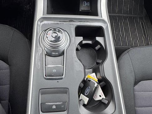 Used 2023 Ford Edge SE image 10