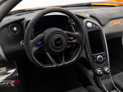 Used 2014 McLaren P1 image 39