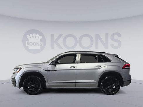 Used 2023 Volkswagen Atlas Cross Sport SEL R-Line AWD/4WD image 7