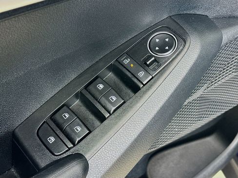 Used 2025 Kia Seltos LX AWD/4WD image 21