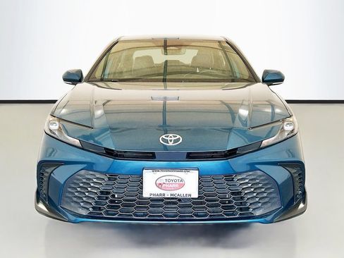 Used 2025 Toyota Camry SE w/ Multimedia Upgrade Package FWD image 2
