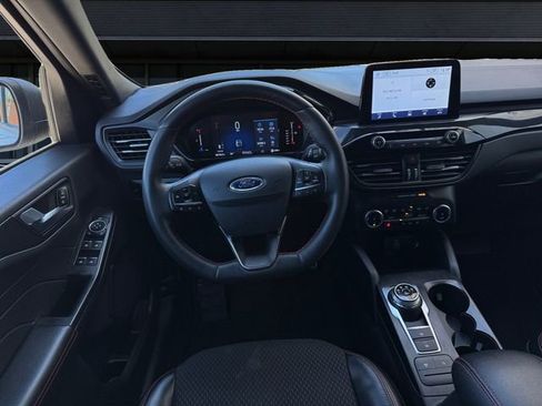 Certified 2024 Ford Escape ST-Line AWD/4WD image 12