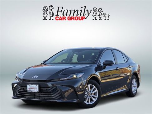 Certified 2026 Toyota Camry LE image 1