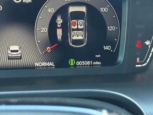 Certified 2025 Acura ADX A-Spec image 34