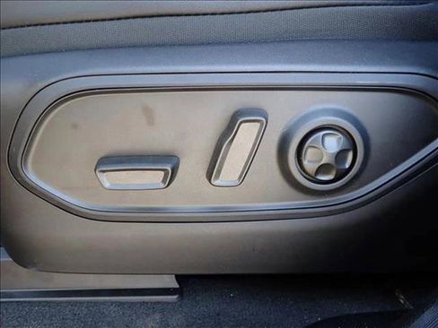 New 2026 Jeep Grand Cherokee L Limited AWD/4WD image 12