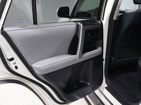 Used 2013 Toyota 4Runner SR5 image 18