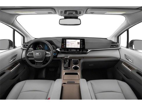 New 2025 Toyota Sienna XLE image 5