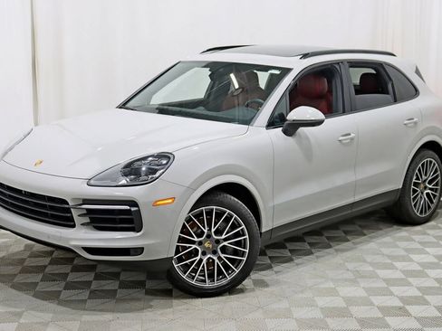 Used 2023 Porsche Cayenne S AWD/4WD image 6
