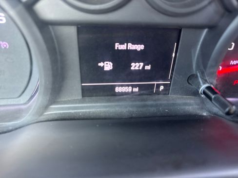 Used 2022 GMC Sierra 2500 Pro w/ Convenience Package image 16