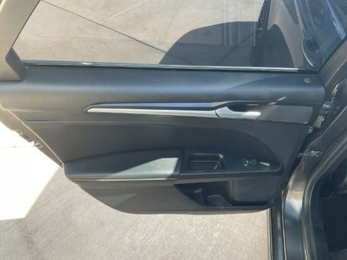 Used 2020 Ford Fusion Titanium AWD/4WD image 11