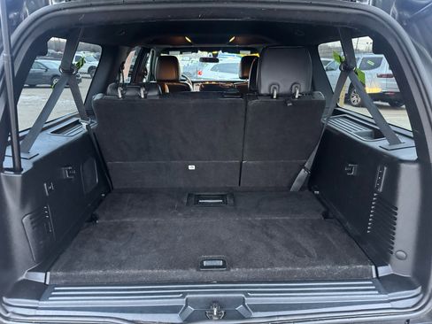 Used 2017 Ford Expedition EL Limited image 9