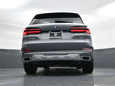 New 2026 BMW X5 xDrive50e image 29