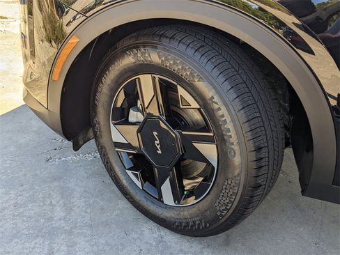 Certified 2026 Kia Sportage LX w/ LX Convenience Package image 36