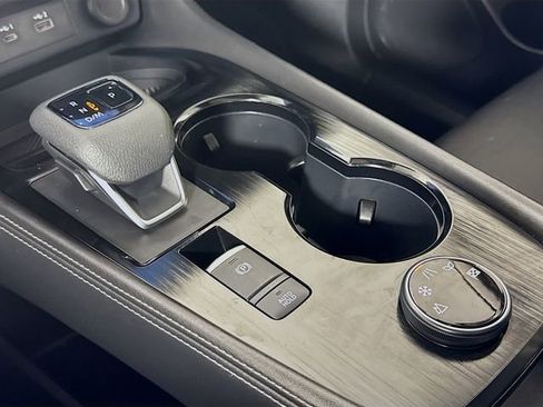 Certified 2022 Nissan Rogue SL w/ SL Premium Package image 18