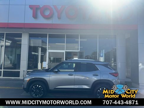 Used 2023 Chevrolet TrailBlazer LT w/ Convenience Package image 1