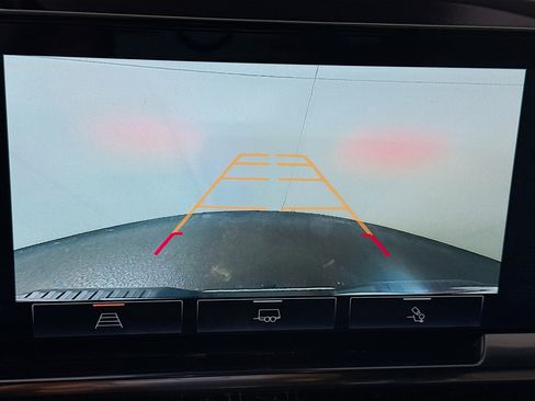 Used 2023 GMC Sierra 1500 SLE w/ Preferred Package image 19