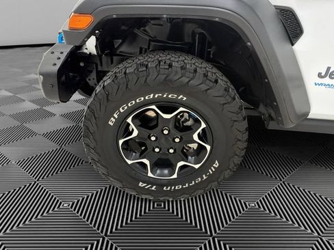 Used 2022 Jeep Wrangler Unlimited Rubicon 4xe w/ Steel Bumper Group AWD/4WD image 8
