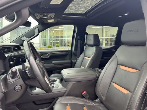Used 2024 GMC Sierra 1500 AT4 w/ Technology Package image 10
