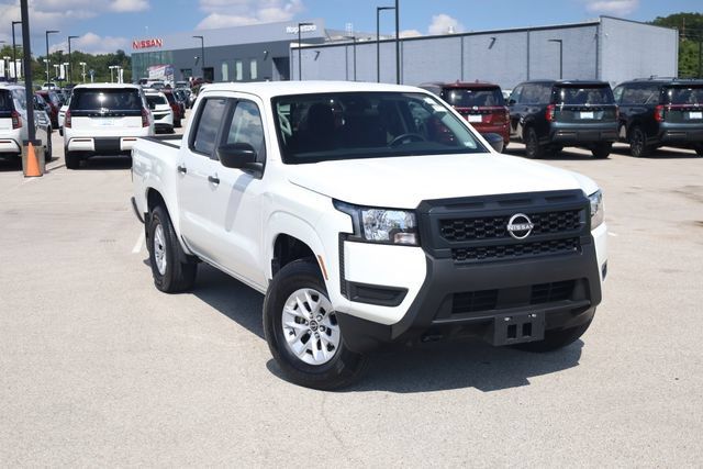 Used 2025 Nissan Frontier S AWD/4WD image 2