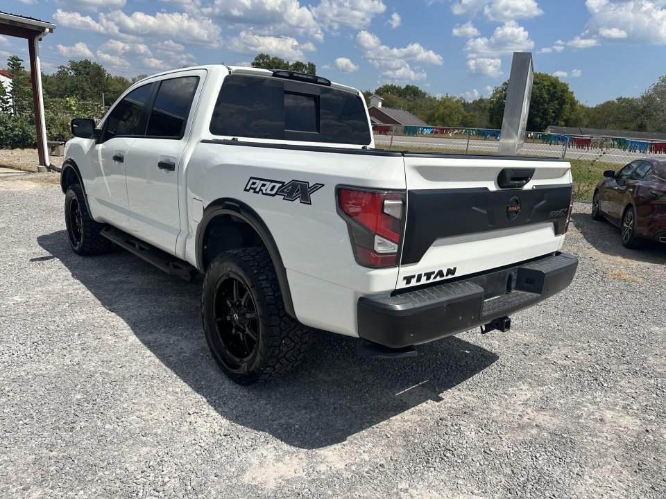Used 2020 Nissan Titan PRO-4X w/ Pro-4x Convenience Package AWD/4WD image 7