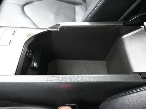 Used 2022 Toyota Camry XSE image 23