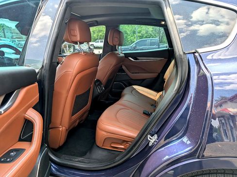 Used 2019 Maserati Levante image 9