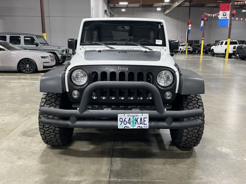 Used 2017 Jeep Wrangler Unlimited Sport image 8