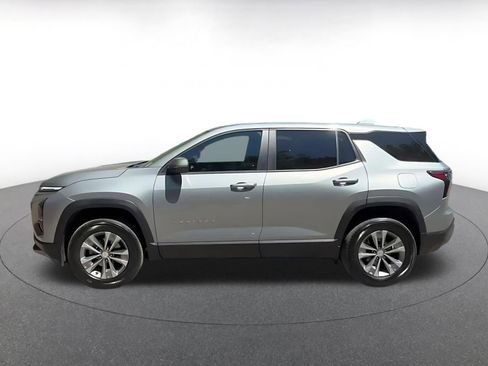 Used 2025 Chevrolet Equinox LT FWD image 9