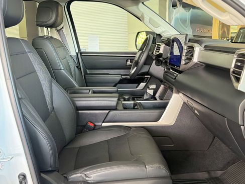 Used 2024 Toyota Tundra Limited AWD/4WD image 30