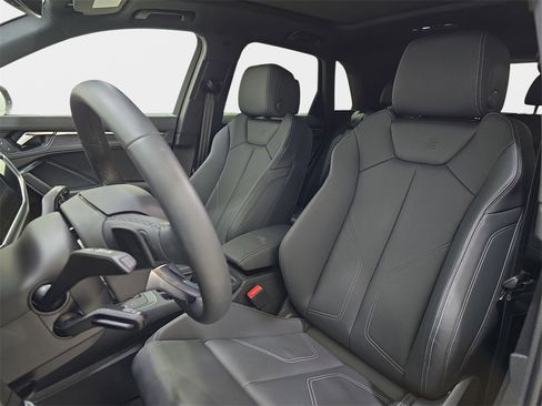 Certified 2025 Audi Q3 2.0T Premium w/ Convenience Package image 18
