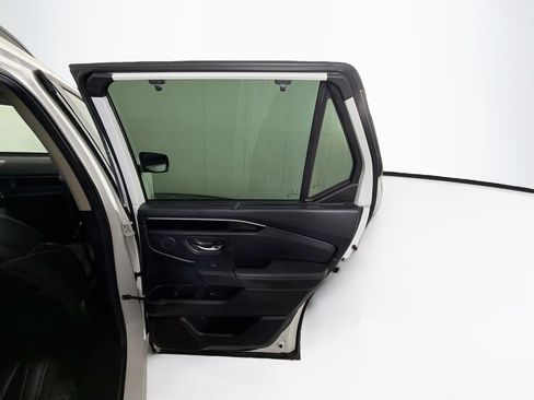 Used 2025 Honda Pilot Touring image 32