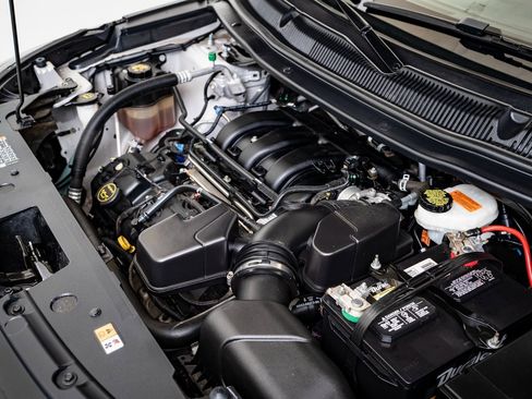 Used 2019 Ford Explorer Limited w/ Class III Trailer Tow Package image 36