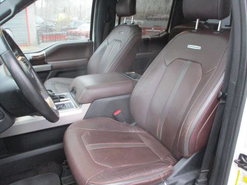 Used 2016 Ford F150 Platinum w/ Equipment Group 701A Luxury image 6