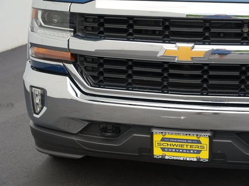 Used 2018 Chevrolet Silverado 1500 LT w/ All Star Edition AWD/4WD image 9
