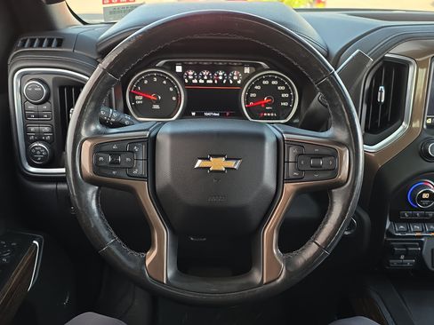 Used 2021 Chevrolet Silverado 1500 High Country w/ Technology Package image 18