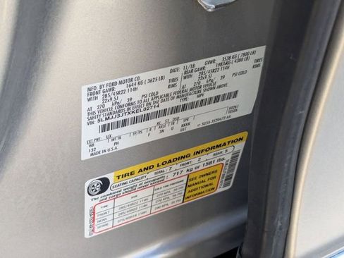 Used 2019 Lincoln Navigator L Select image 21