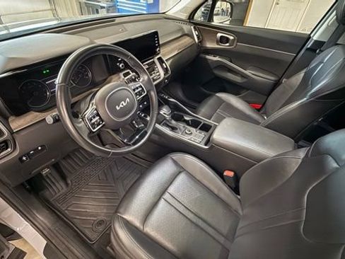 Used 2022 Kia Sorento S w/ Panoramic Sunroof Package AWD/4WD image 15