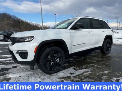 New 2025 Jeep Grand Cherokee Limited w/ Black Appearance Package image 4