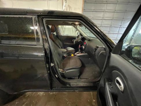 Used 2014 Kia Soul + image 30